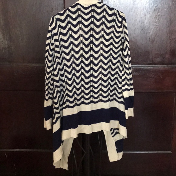 Cardigan - Picture 3 of 3